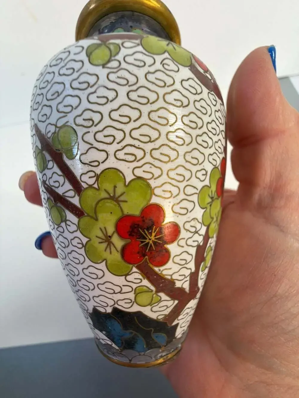 Vintage‎ Chinese Cloisonné Enamel Floral Vase with Wooden Stand